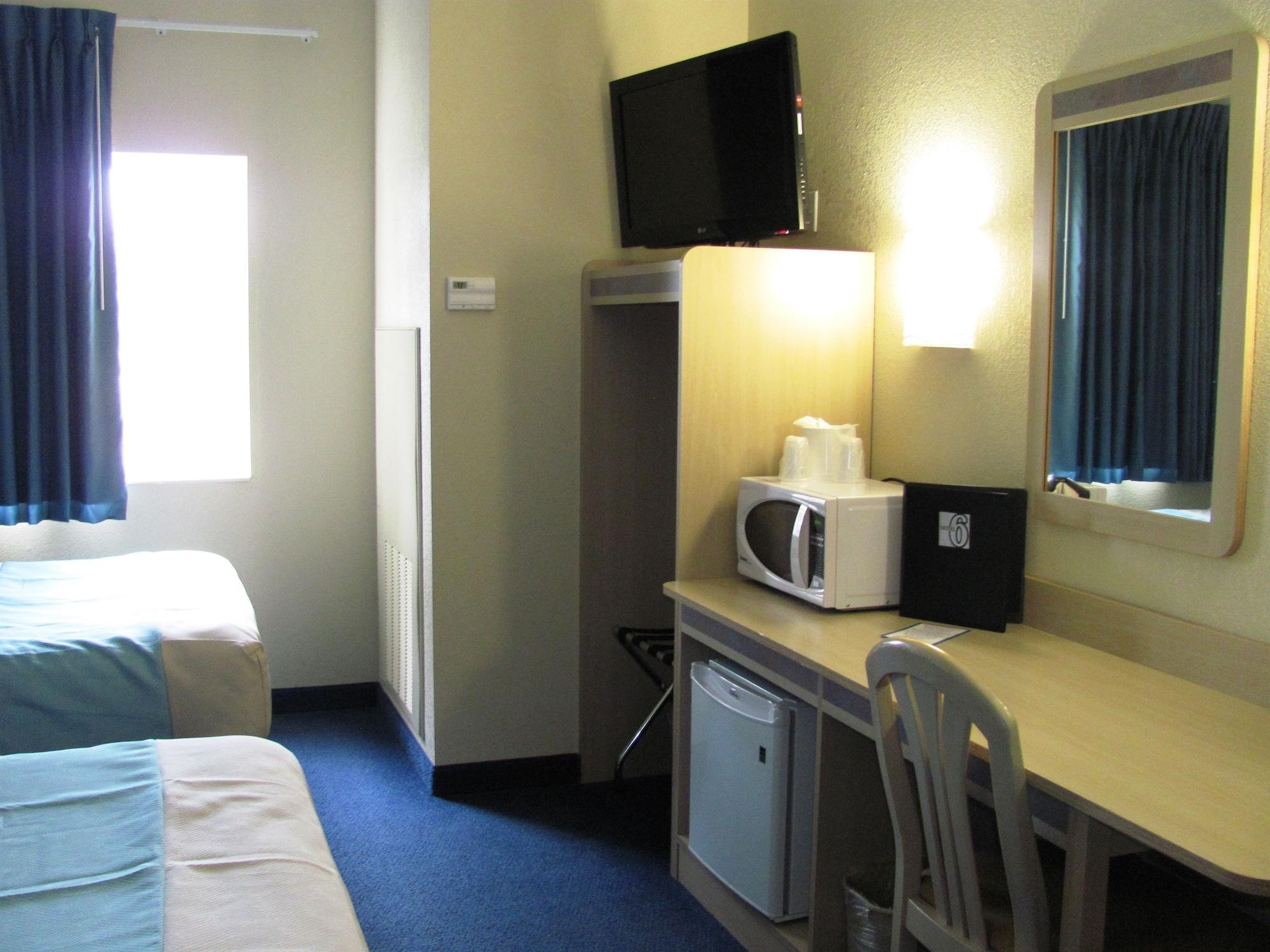 Motel 6-Huntsville, On Экстерьер фото